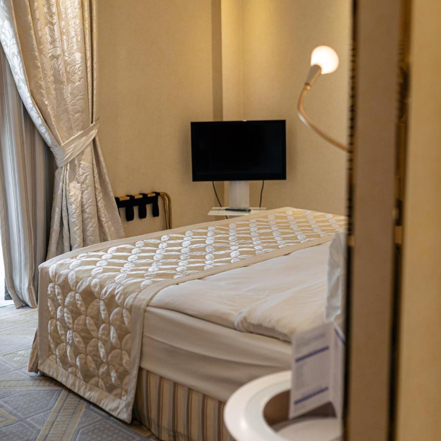 Atli Hotel Ankara Exterior photo